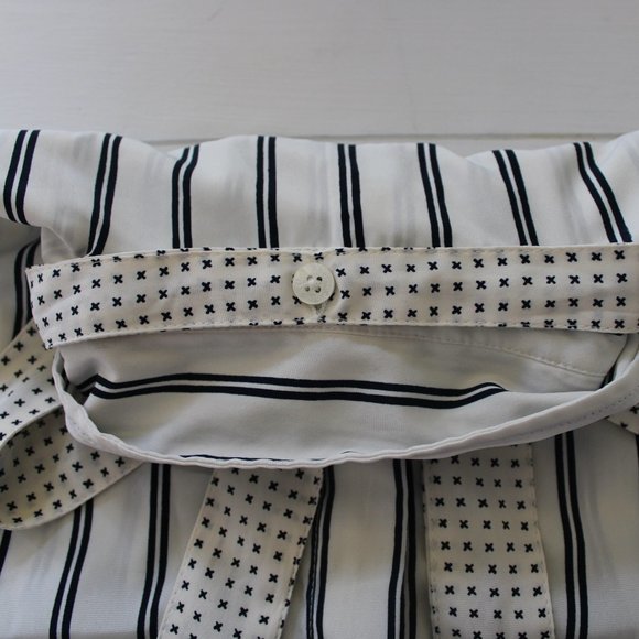 White Striped Button Down Shirt / Blouse With Bow, Abercrombie & Fitch - Picture 4 of 9